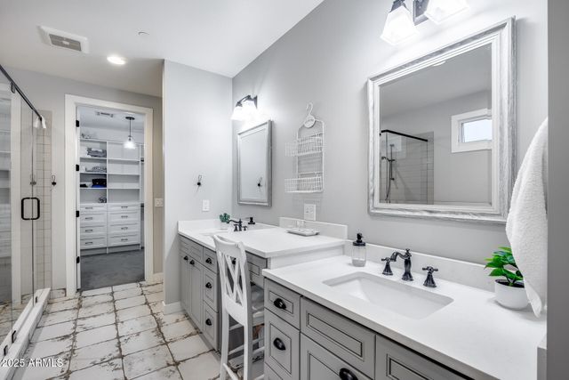 8425 W LOUISE Court, Peoria, AZ 85383