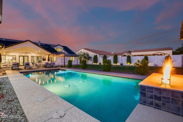 8425 W LOUISE Court, Peoria, AZ 85383