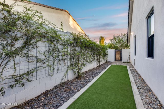 8425 W LOUISE Court, Peoria, AZ 85383