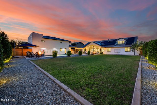 8425 W LOUISE Court, Peoria, AZ 85383