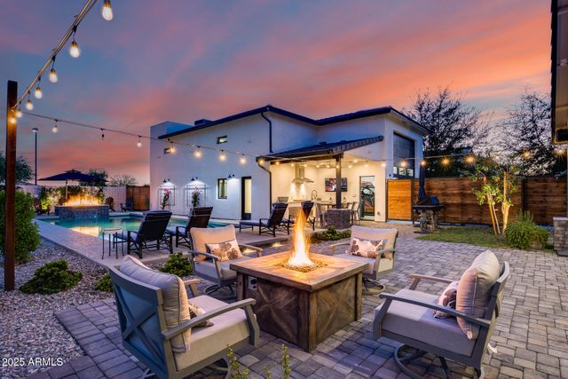 8425 W LOUISE Court, Peoria, AZ 85383