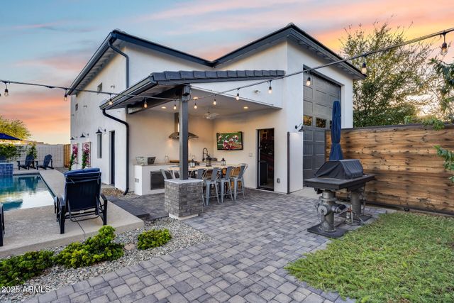 8425 W LOUISE Court, Peoria, AZ 85383