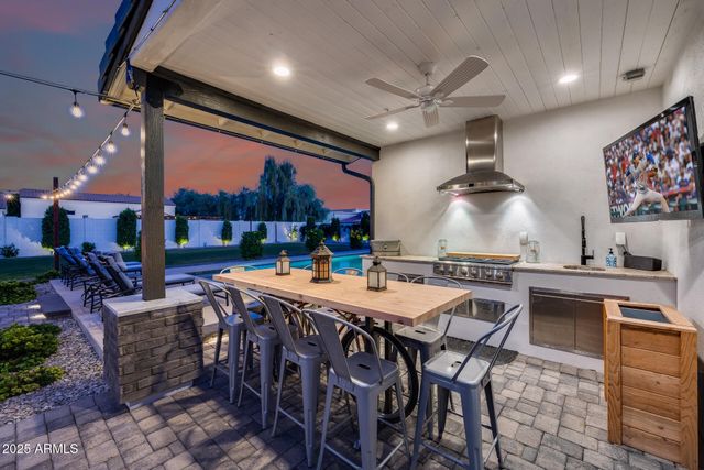 8425 W LOUISE Court, Peoria, AZ 85383