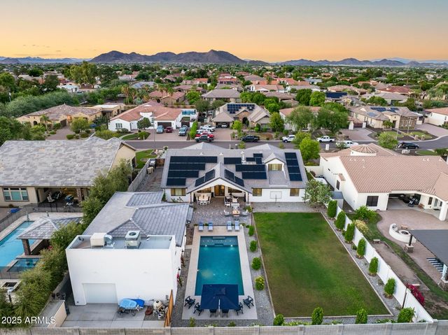 8425 W LOUISE Court, Peoria, AZ 85383