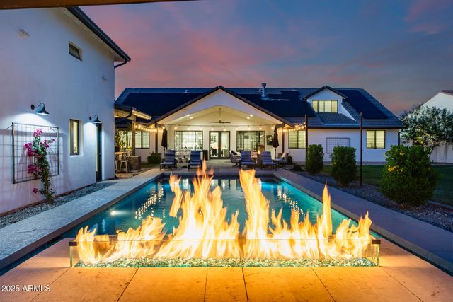 8425 W LOUISE Court, Peoria, AZ 85383