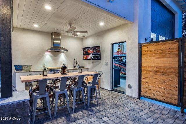 8425 W LOUISE Court, Peoria, AZ 85383