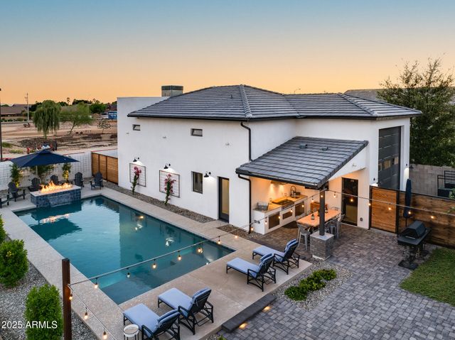 8425 W LOUISE Court, Peoria, AZ 85383