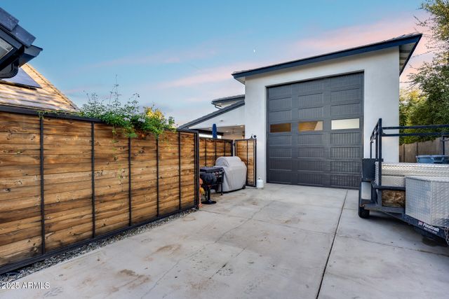 8425 W LOUISE Court, Peoria, AZ 85383