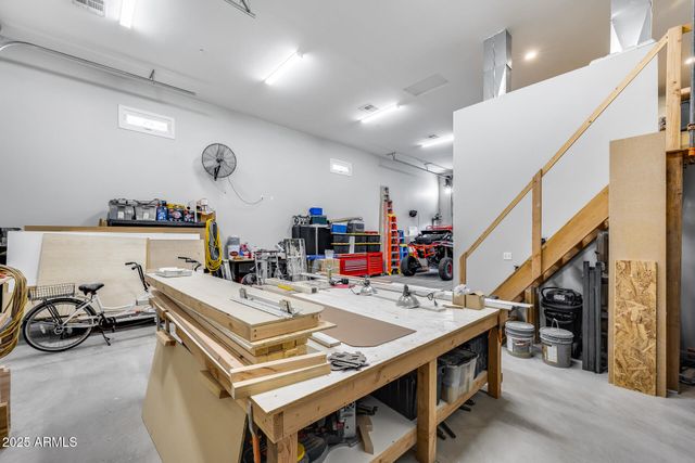 8425 W LOUISE Court, Peoria, AZ 85383