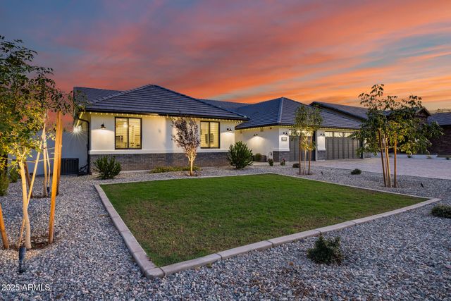 8425 W LOUISE Court, Peoria, AZ 85383