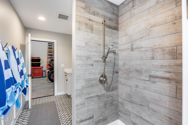 8425 W LOUISE Court, Peoria, AZ 85383