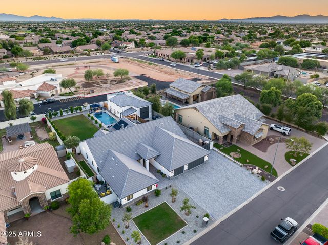 8425 W LOUISE Court, Peoria, AZ 85383