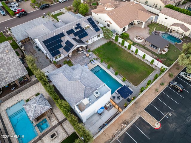 8425 W LOUISE Court, Peoria, AZ 85383