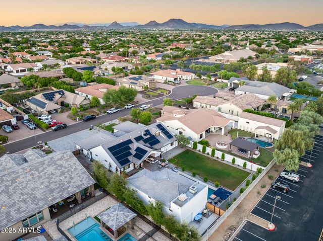 8425 W LOUISE Court, Peoria, AZ 85383