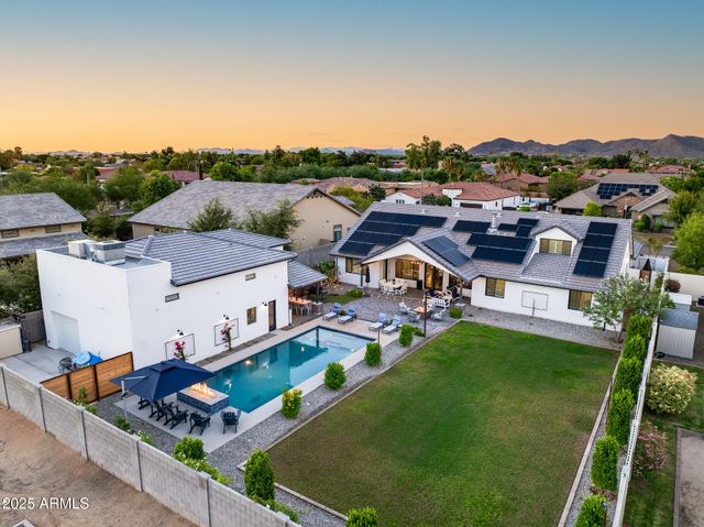 8425 W LOUISE Court, Peoria, AZ 85383