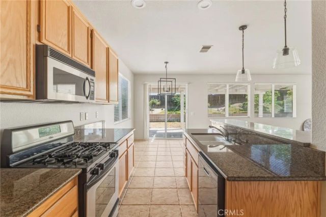 14373 Silent Spring, Hesperia, CA 92344