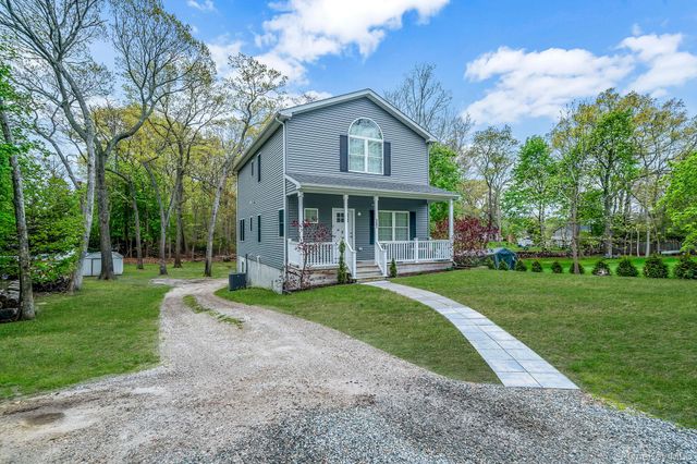187 Hallock Street, Riverhead, NY 11901