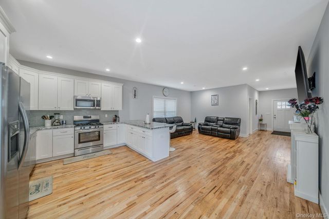 187 Hallock Street, Riverhead, NY 11901