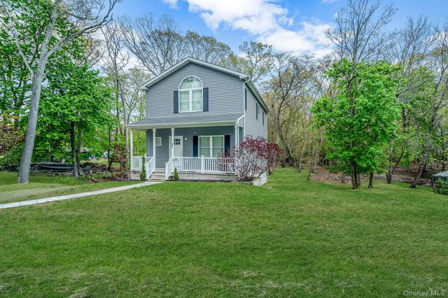 187 Hallock Street, Riverhead, NY 11901