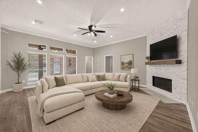 1527 Lake Pauline Court, Richmond, TX 77406