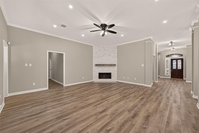 1527 Lake Pauline Court, Richmond, TX 77406