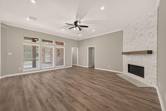 1527 Lake Pauline Court, Richmond, TX 77406