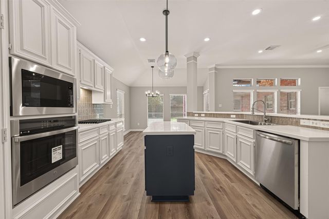 1527 Lake Pauline Court, Richmond, TX 77406
