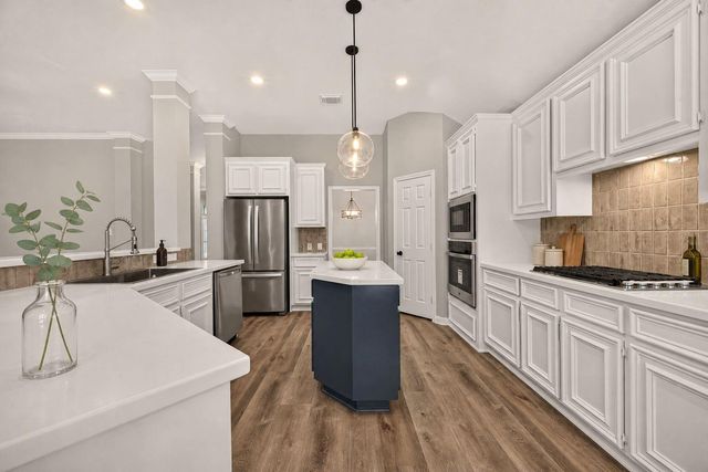 1527 Lake Pauline Court, Richmond, TX 77406