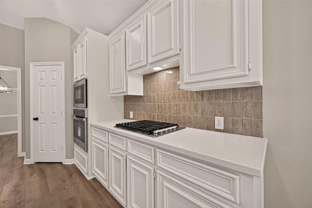 1527 Lake Pauline Court, Richmond, TX 77406