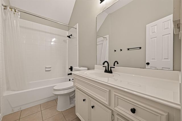 1527 Lake Pauline Court, Richmond, TX 77406