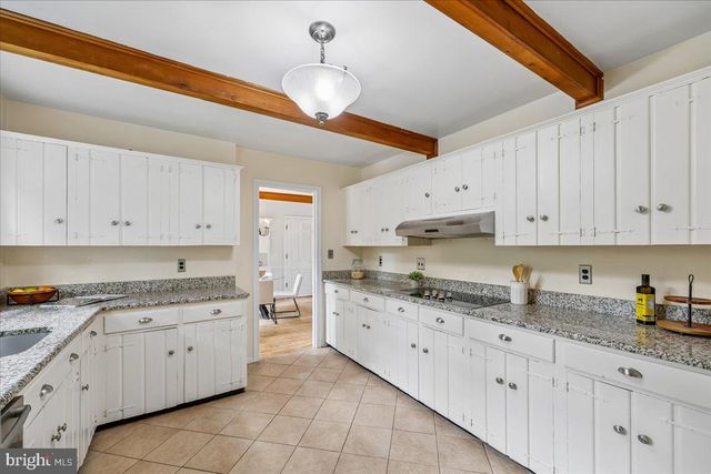 11812 FARMLAND DR, North Bethesda, MD 20852