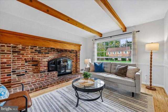 11812 FARMLAND DR, North Bethesda, MD 20852