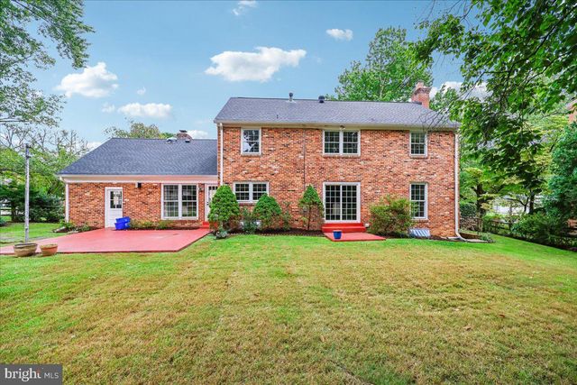 11812 FARMLAND DR, North Bethesda, MD 20852