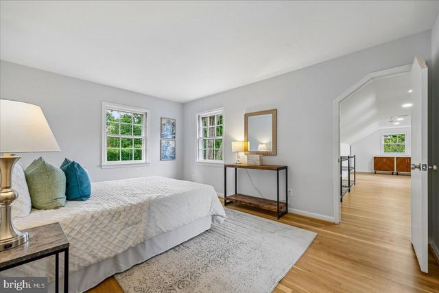 11812 FARMLAND DR, North Bethesda, MD 20852