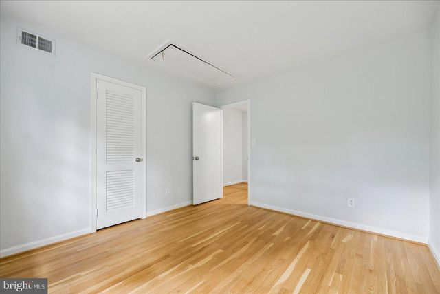 11812 FARMLAND DR, North Bethesda, MD 20852