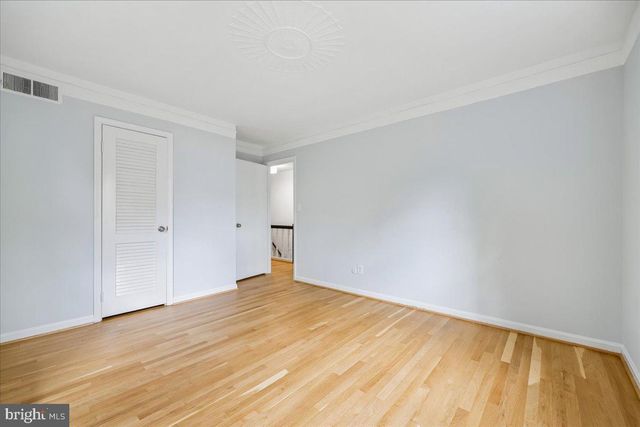 11812 FARMLAND DR, North Bethesda, MD 20852
