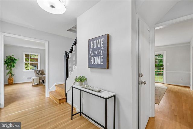 11812 FARMLAND DR, North Bethesda, MD 20852