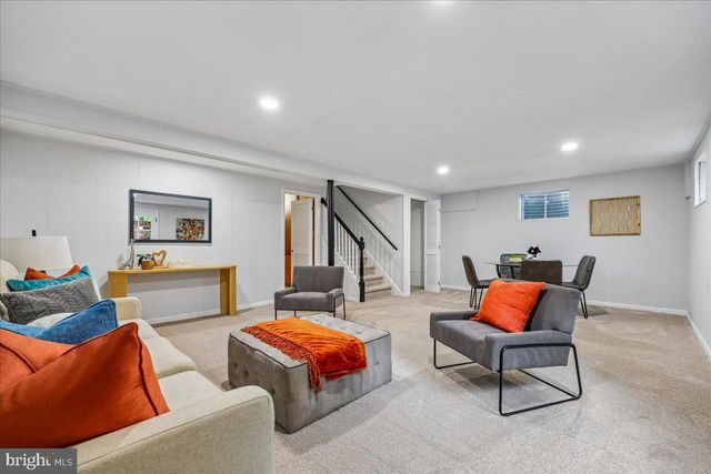 11812 FARMLAND DR, North Bethesda, MD 20852