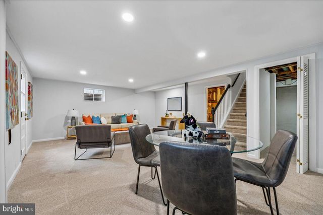 11812 FARMLAND DR, North Bethesda, MD 20852