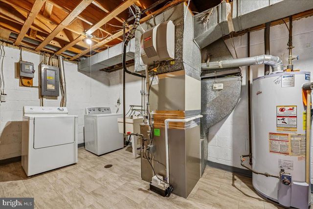 11812 FARMLAND DR, North Bethesda, MD 20852