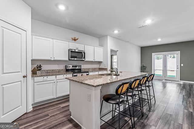 119 Bantry Way, Locust Grove, GA 30248