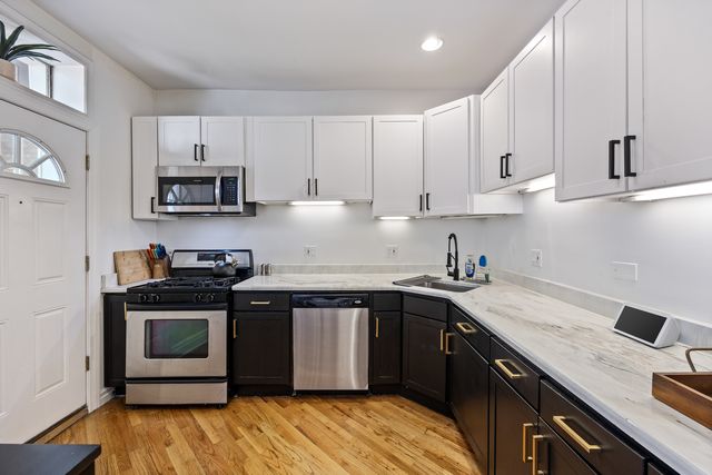 4902 S Forrestville Avenue 3, Chicago, IL 60615