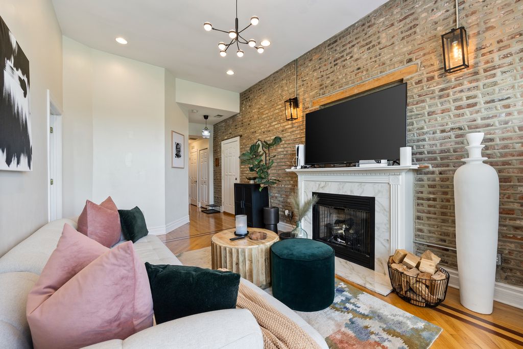 4902 S Forrestville Avenue 3, Chicago, IL 60615 — photo 4