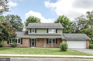 713 YORKSHIRE DR, Carlisle, PA 17013