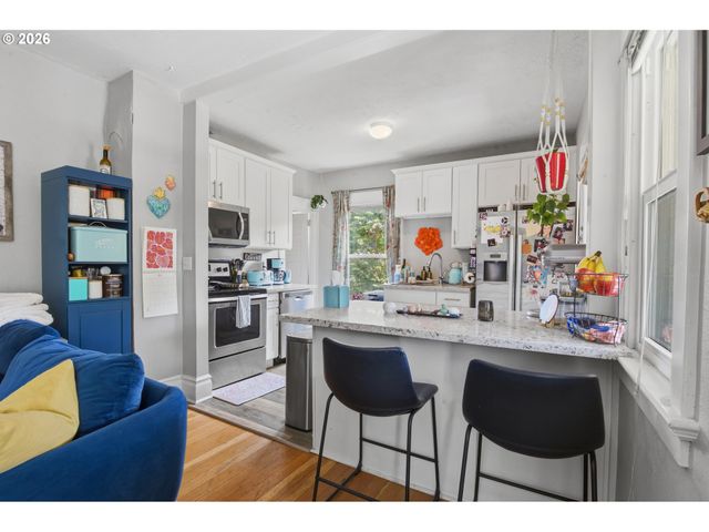 308 HIGH St, Oregon City, OR 97045