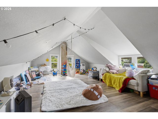 308 HIGH St, Oregon City, OR 97045