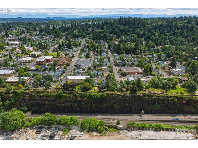 308 HIGH St, Oregon City, OR 97045