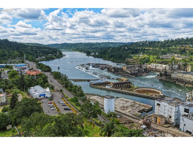308 HIGH St, Oregon City, OR 97045