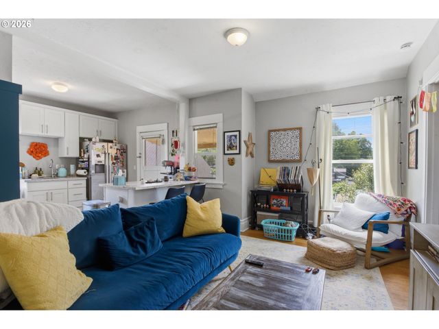308 HIGH St, Oregon City, OR 97045