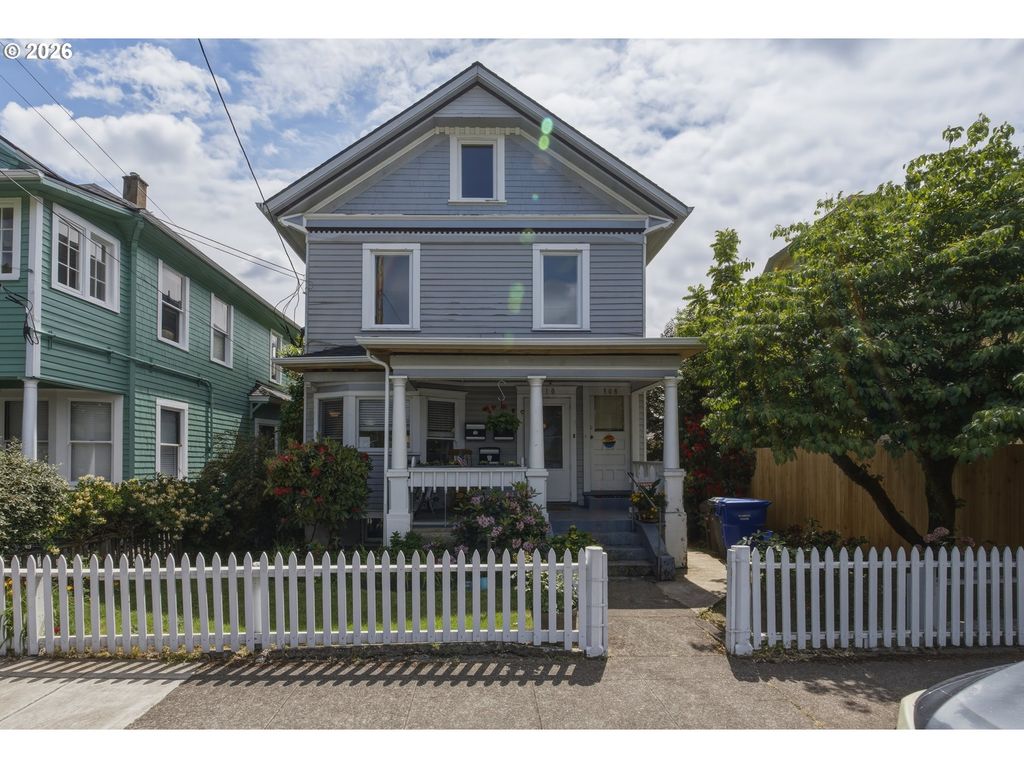 308 HIGH St, Oregon City, OR 97045